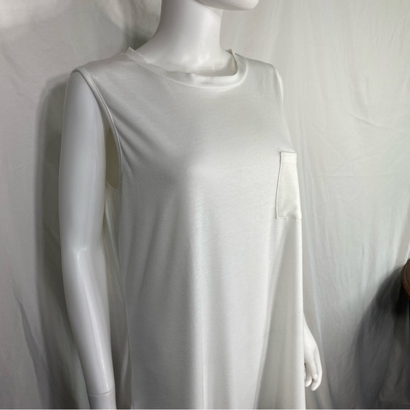 Hount Women’s White Pocket Tunic Tank - Picture 2 of 6